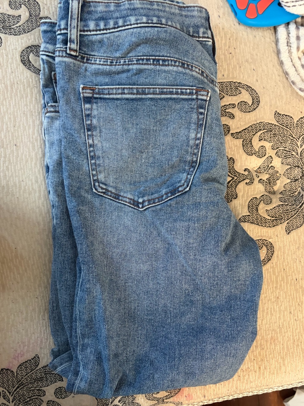 Express Men’s Straight Leg Jeans in Light Blue Wash